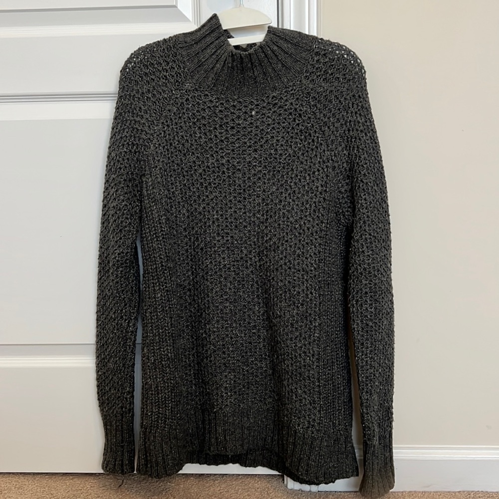 American Eagle cable knit sweater